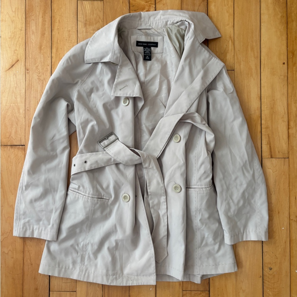 2000s beige trench coat